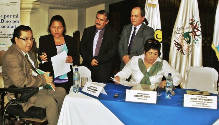 Byron Pernilla Byron Pernilla entrega iniciativa de ley